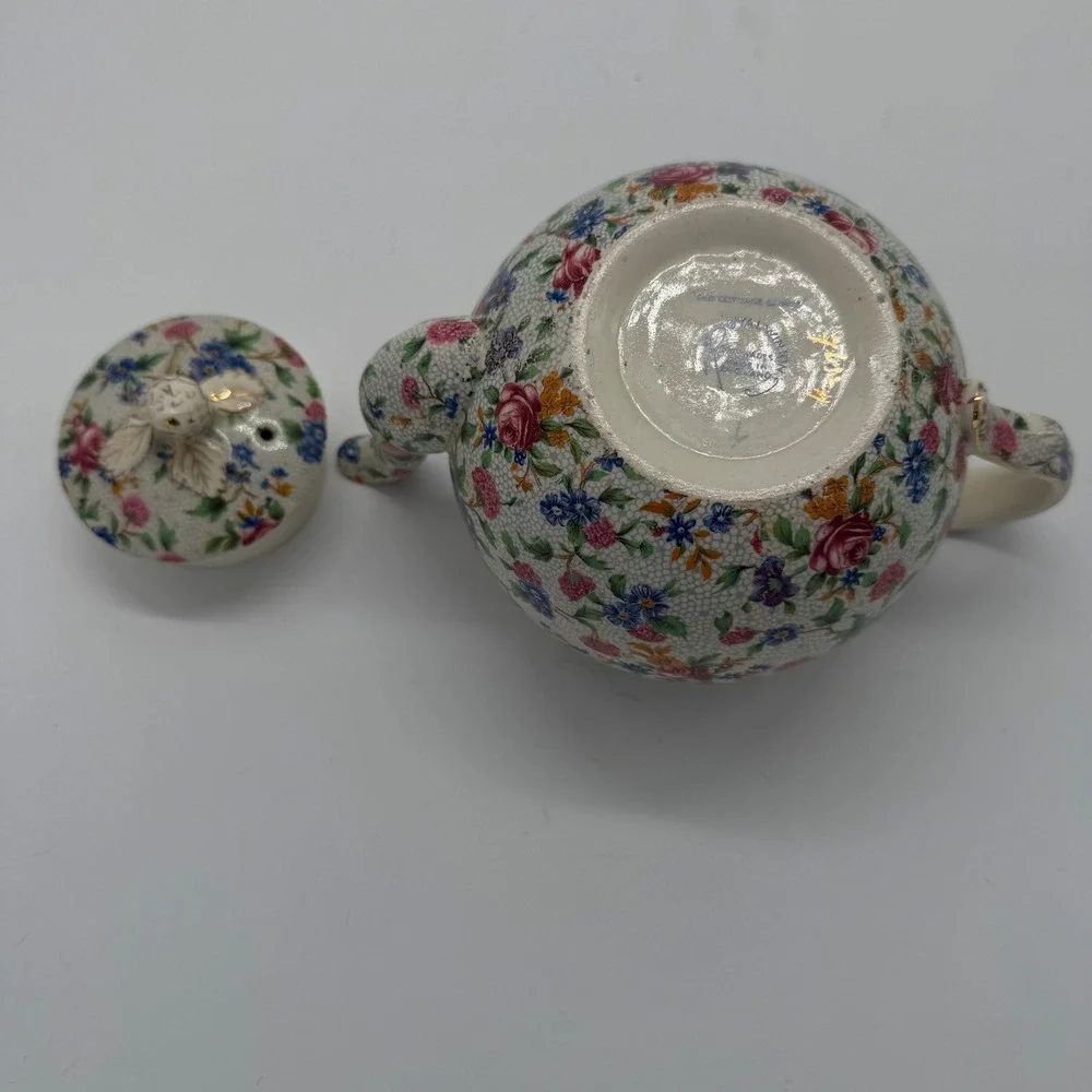 Royal Winton Grimwades Old Cottage Chintz Teapot Bird Finial Gold Trim Floral